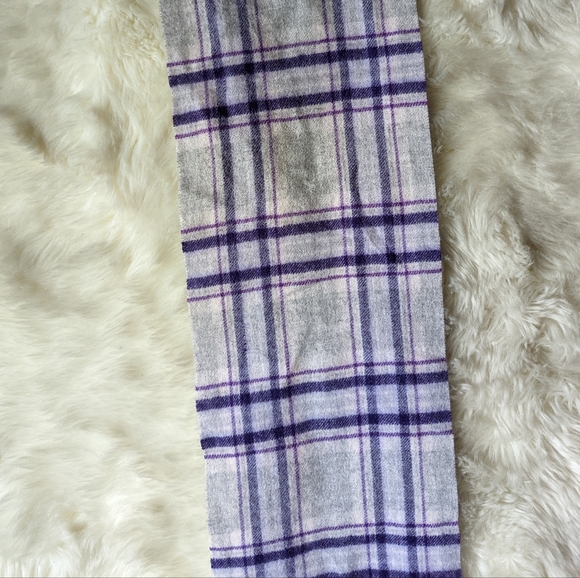 Final Price EUC Ballantrae Edinburg 100% Lambswool Plaid Scarf in Purple - Picture 3 of 7